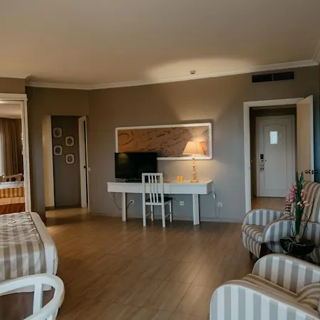 Hotel Mas Gallau 4*